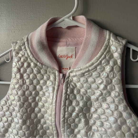 Girls Cat & Jack Iridescent Bubble Vest - Picture 3 of 9